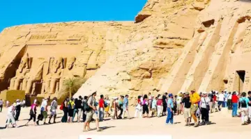 إيرادات السياحة تصعد 17.3% إلى 10.2 مليار دولار بالنصف الأول من 2025-2026